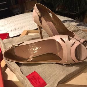 Vintage Valentino heels!!
